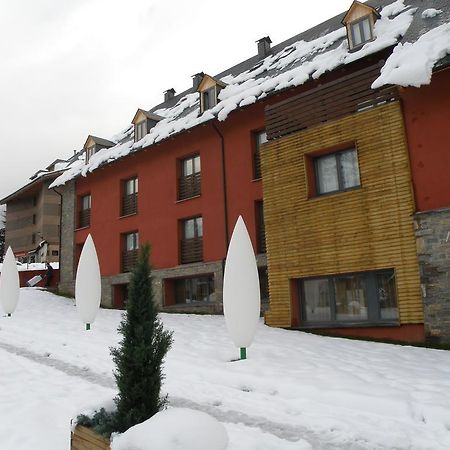 Nubahotel Vielha Bagian luar foto