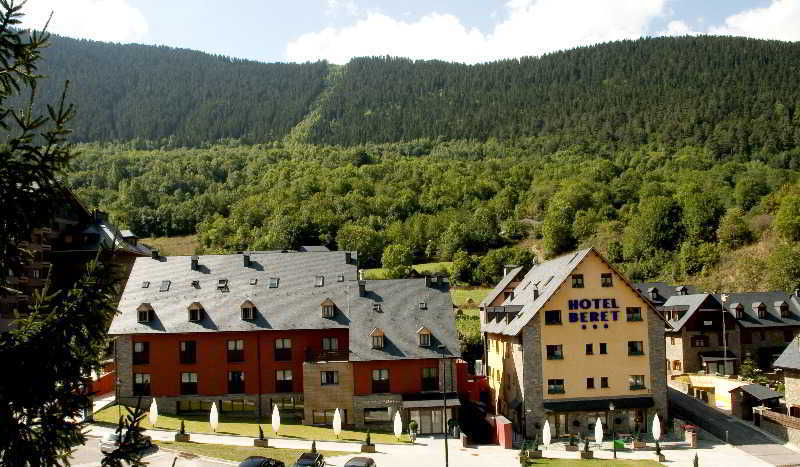 Nubahotel Vielha Bagian luar foto