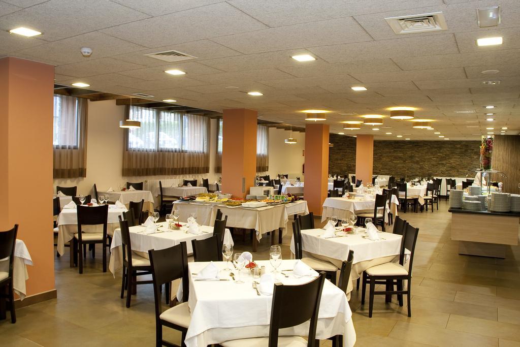Nubahotel Vielha Bagian luar foto