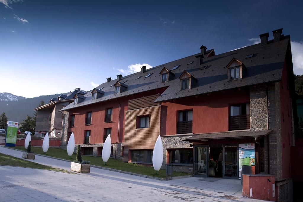 Nubahotel Vielha Bagian luar foto