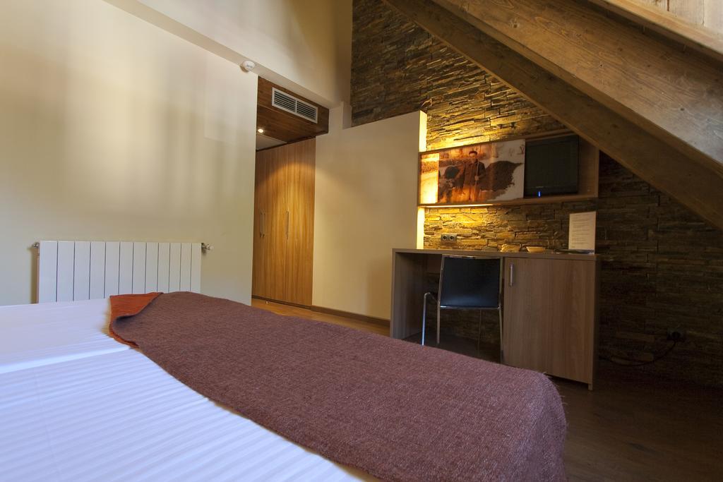 Nubahotel Vielha Bagian luar foto